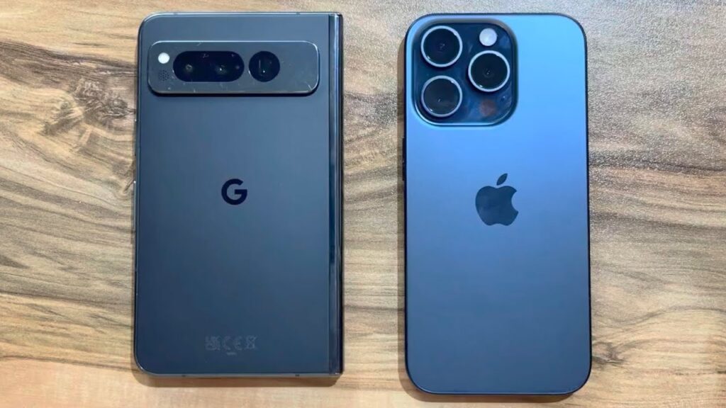 Pixel Fold vs iPhone 15 Pro Max