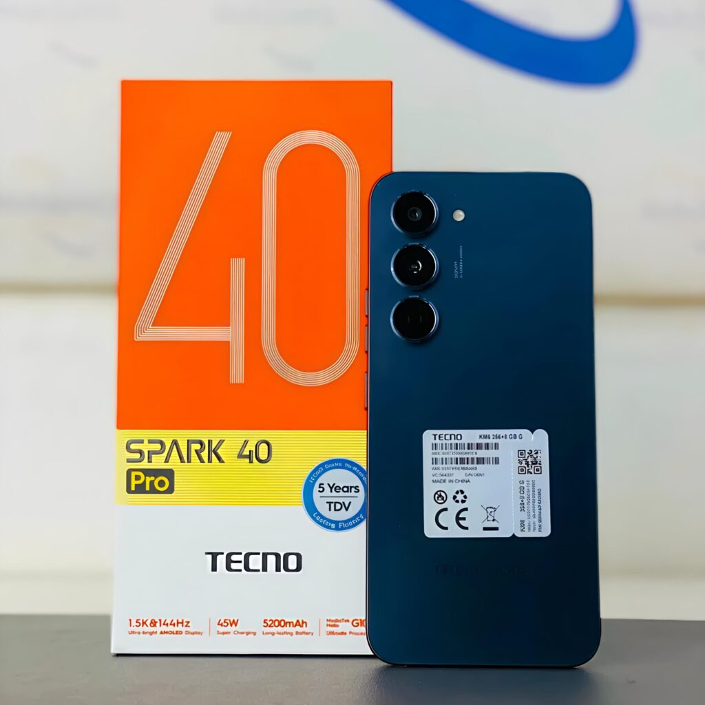 Tecno-Spark-40-Pro-BOXING